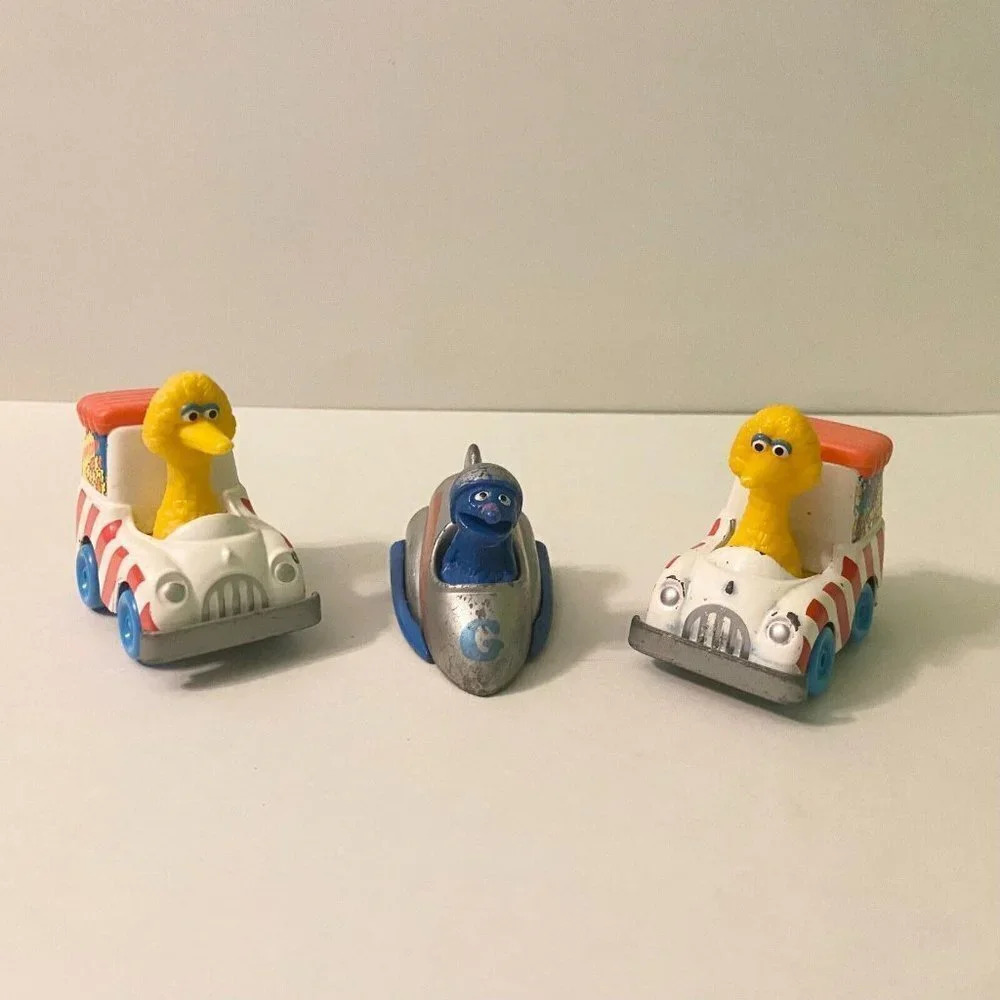 Vtg 1983 Sesame Street Diecast Grover Rocket Big Bird Popcorn Truck PVC Figures